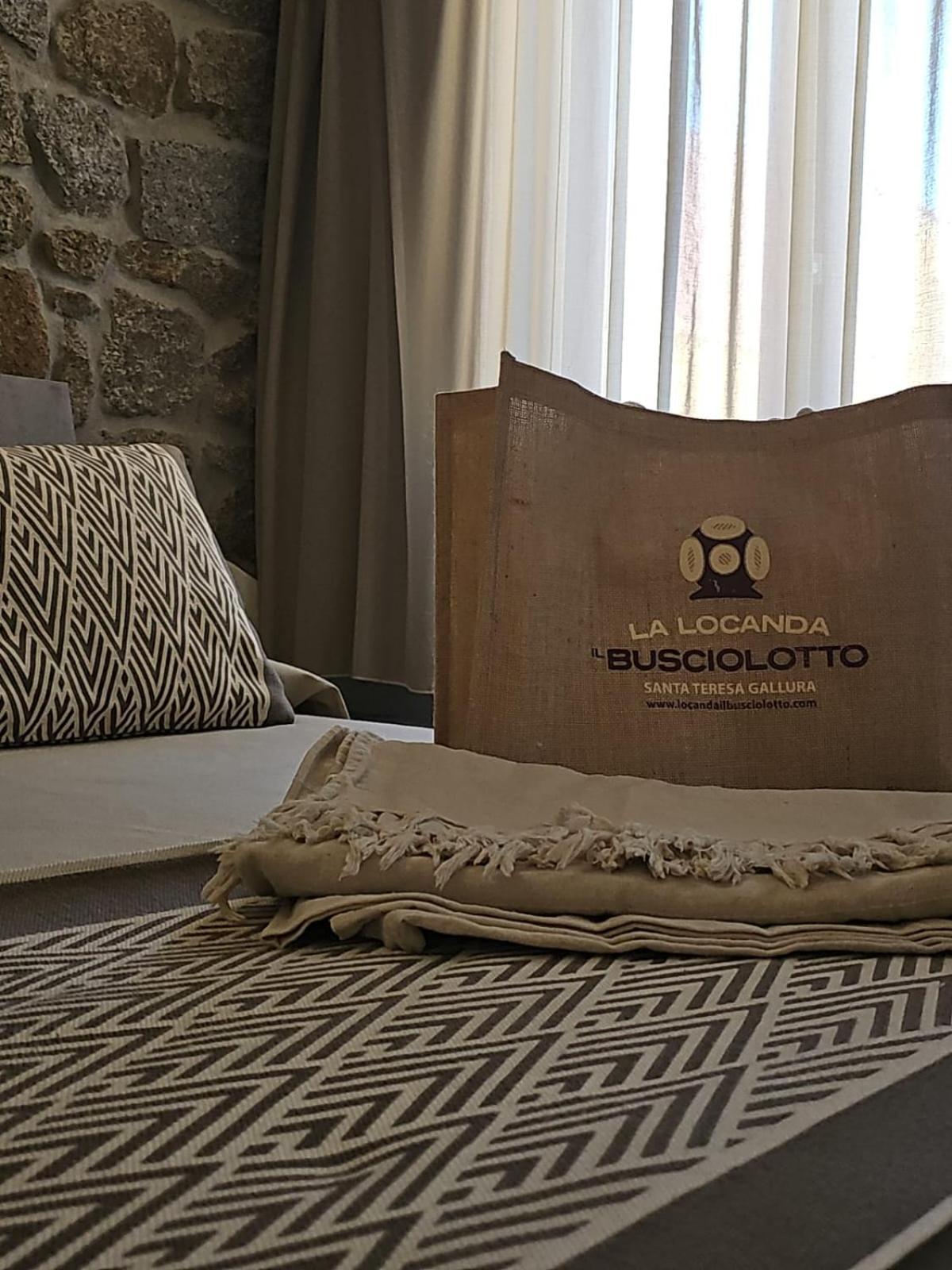 Il Busciolotto Hotel ซานตา เตเรซา กัลลูรา ภายนอก รูปภาพ